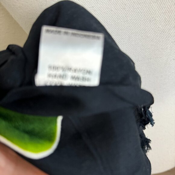 Hawaiian Sarong - Picture 7 of 10